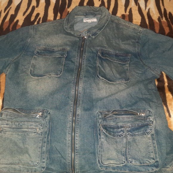 !!!FASHION NOVA JEAN JACKET FOR SALE!!! - Picture 2 of 4